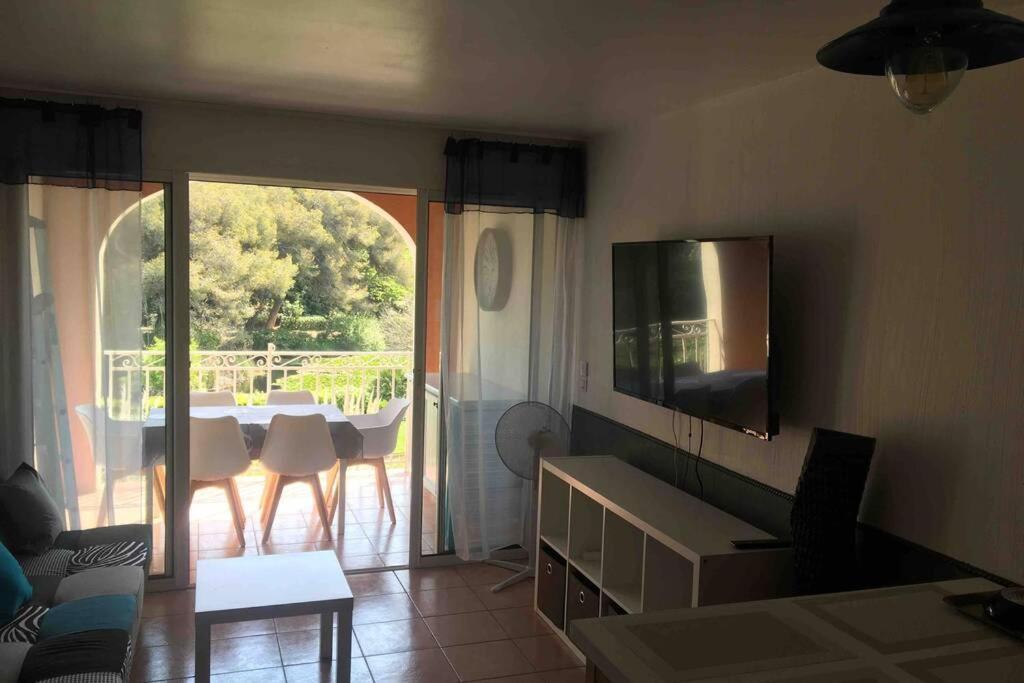 Appartement T2 Avec Piscine A 100 M De La Plage Six-Fours-les-Plages Exterior foto