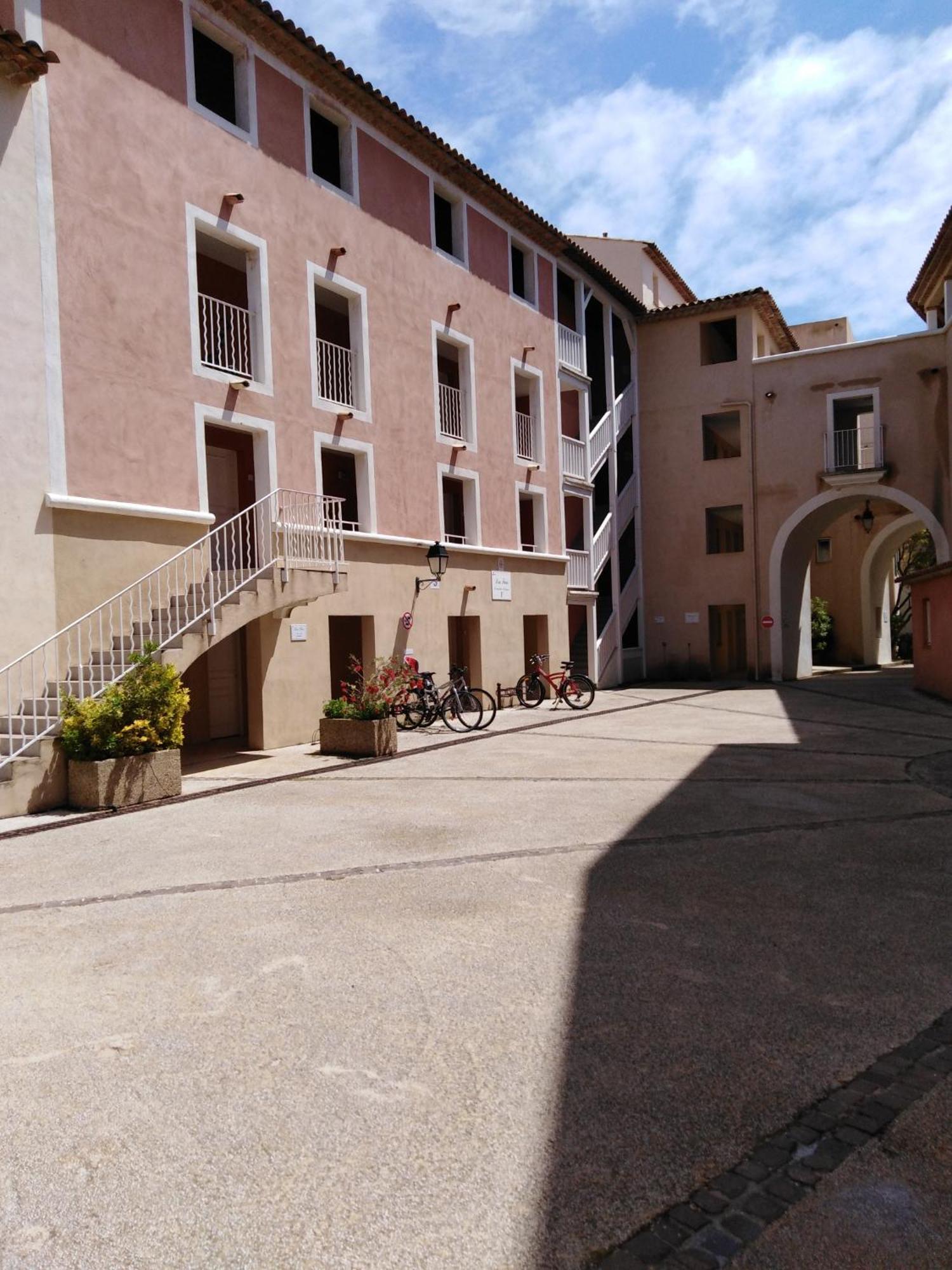 Appartement T2 Avec Piscine A 100 M De La Plage Six-Fours-les-Plages Exterior foto